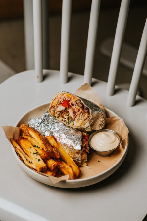 CRISPY CHICKEN BURRITO 270g.