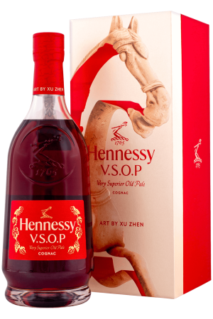 Hennessy V.S.O.P. v Kartóne Art by Xu Zhen